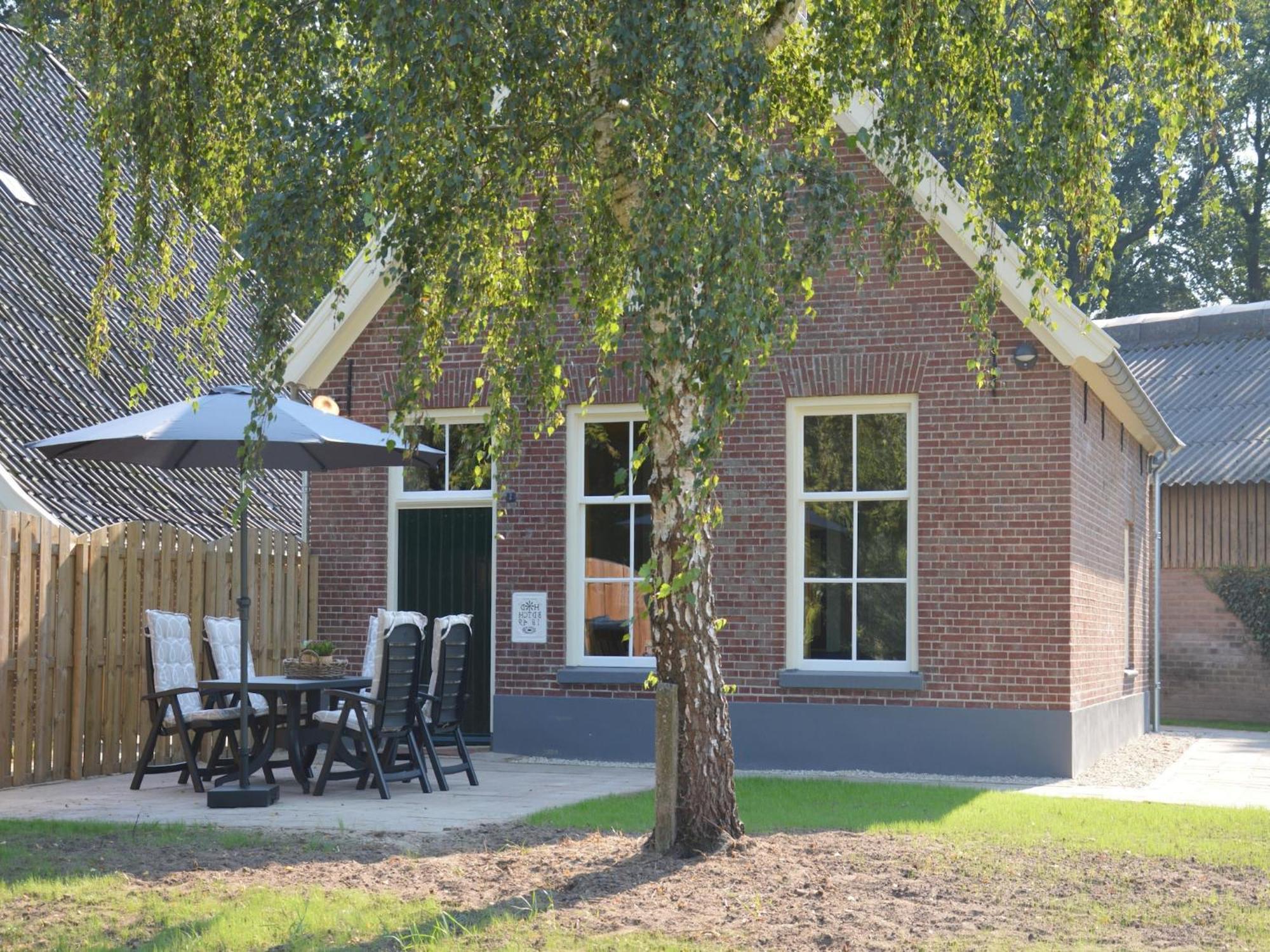 Quaint Farmhouse In Geesteren With Meadow View Luaran gambar